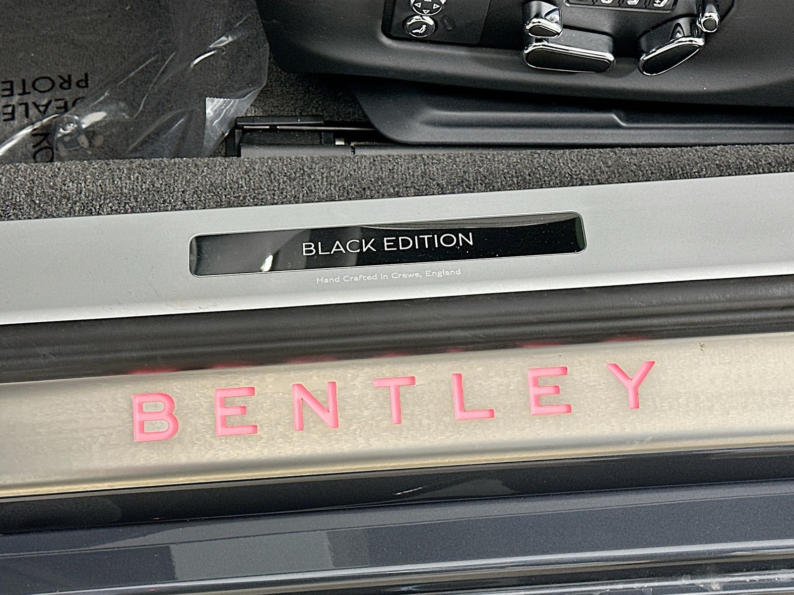 2025 Bentley Continental GT Black Edition - Photo 54