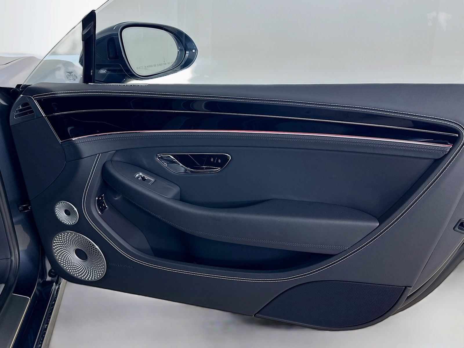 2025 Bentley Continental GT Black Edition - Photo 44