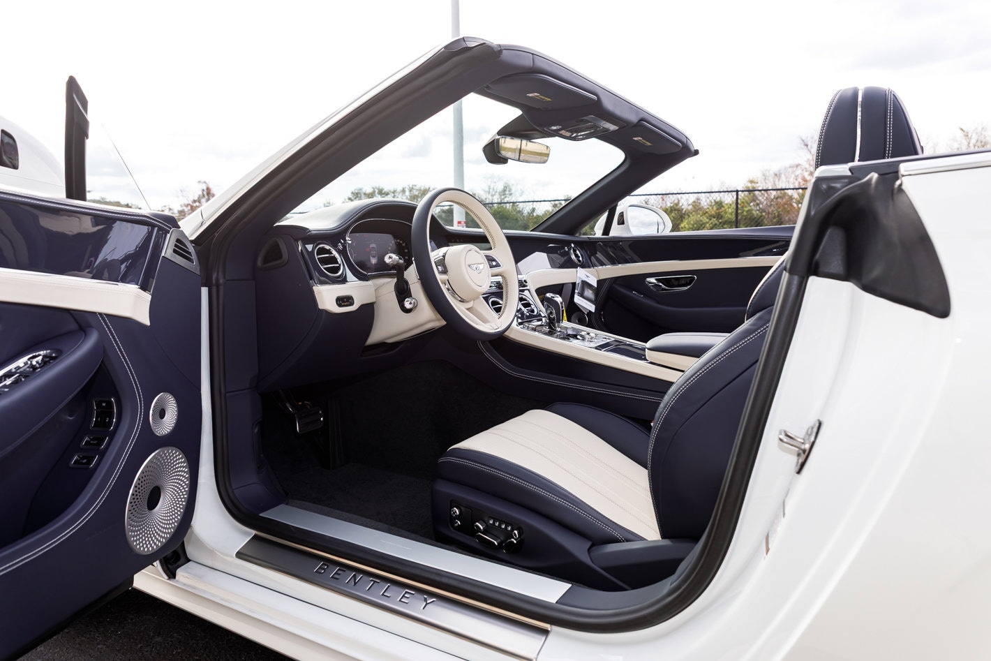 2026 Bentley Continental GTC - Photo 28