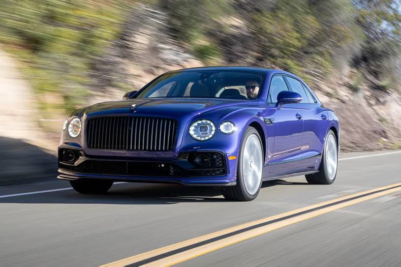2022_bentley_flying-spur_sedan cruisin.jpg