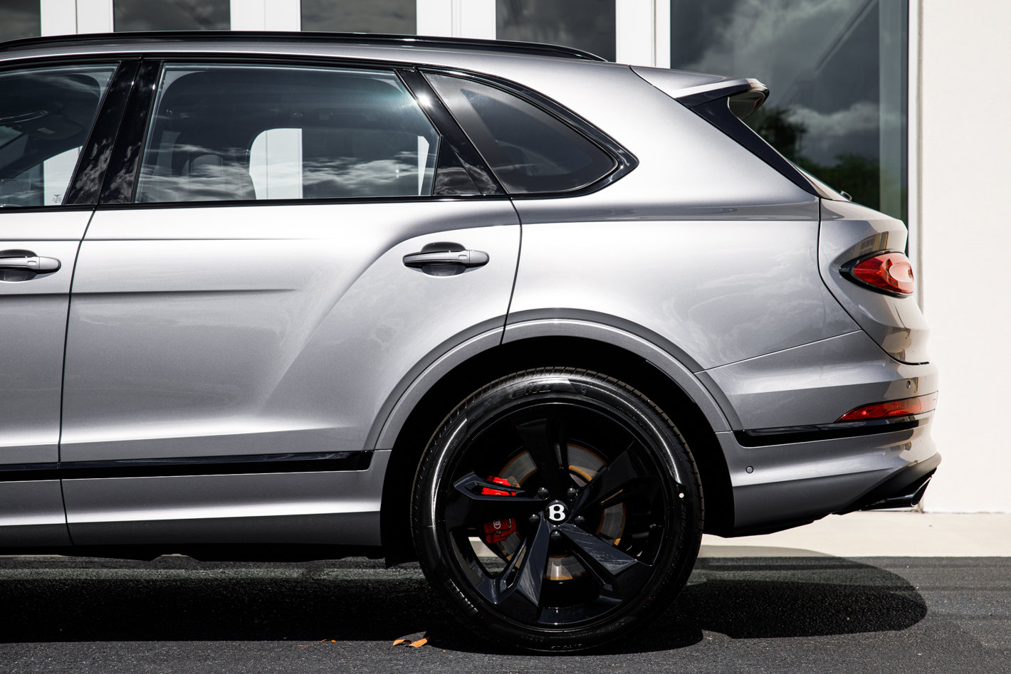 2026 Bentley Bentayga - Photo 10