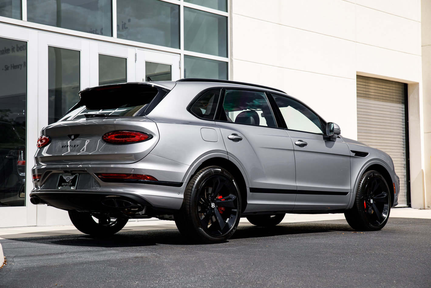 2026 Bentley Bentayga - Photo 19
