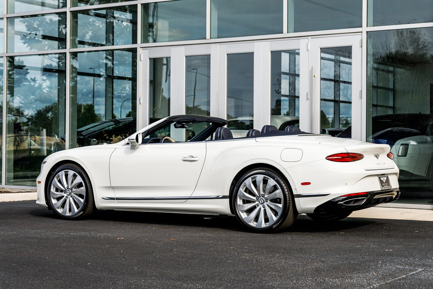 2026 Bentley Continental GTC - Photo 13