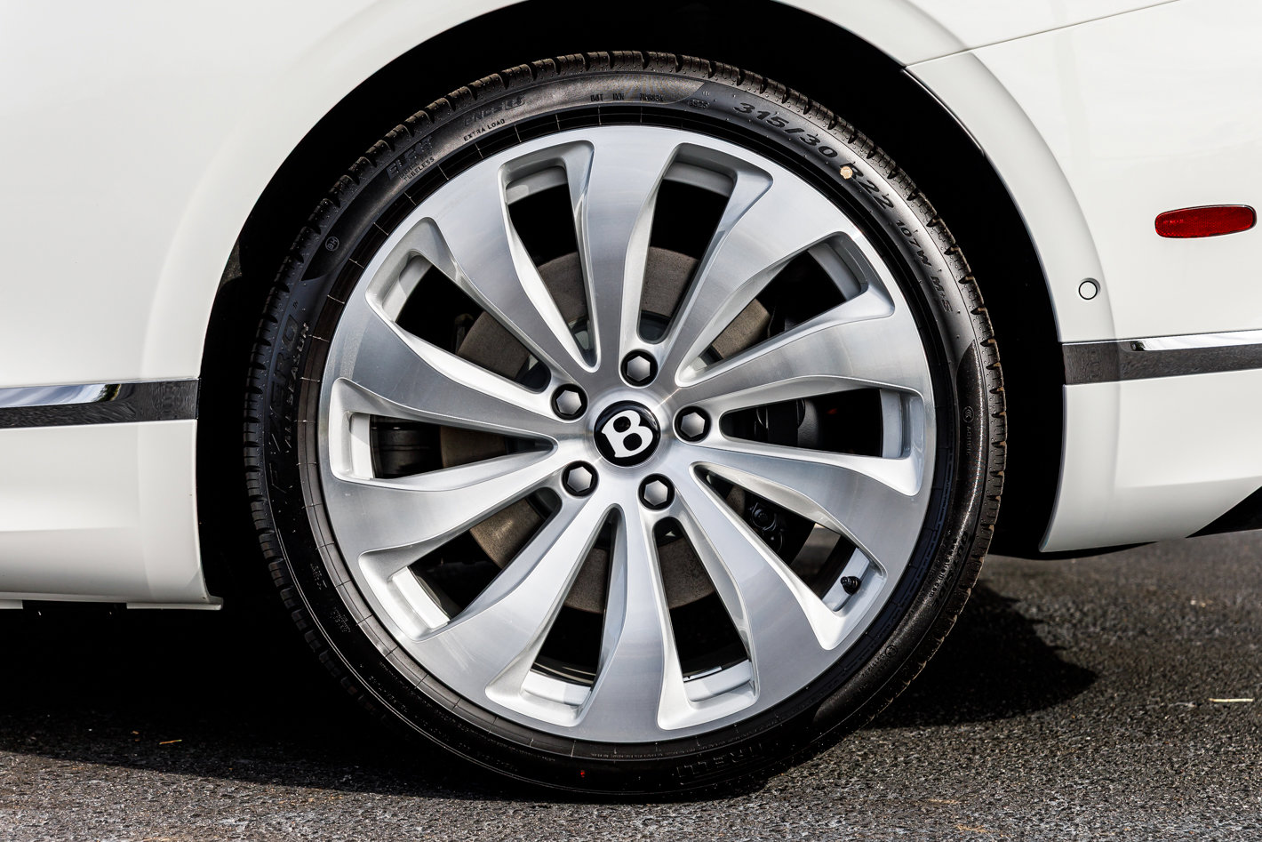 2026 Bentley Continental GTC - Photo 12