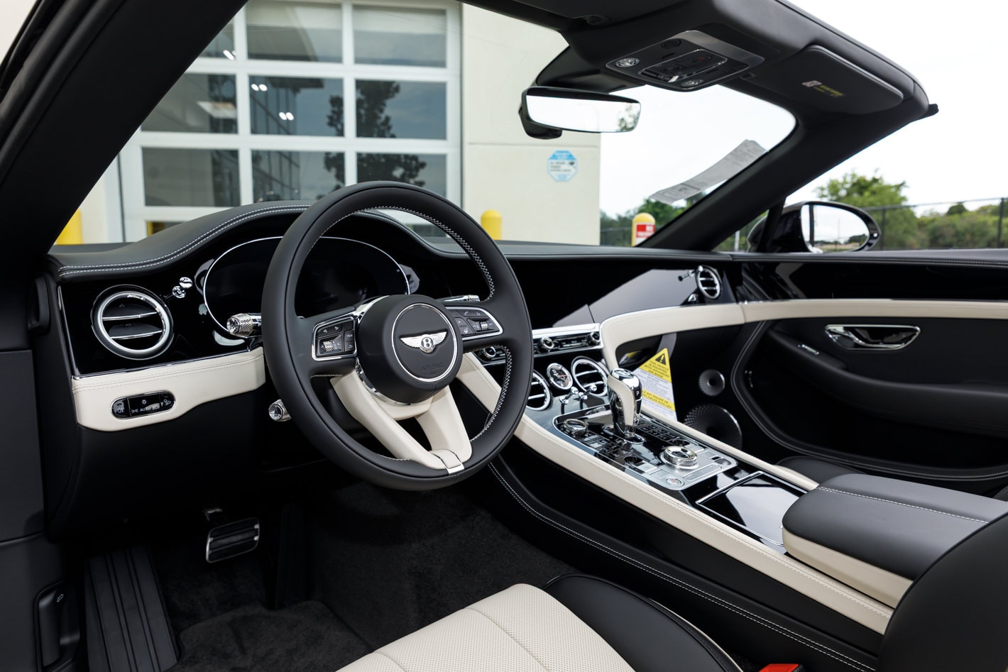 2026 Bentley Continental GTC - Photo 39
