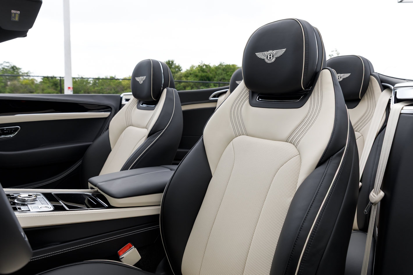 2026 Bentley Continental GTC - Photo 37