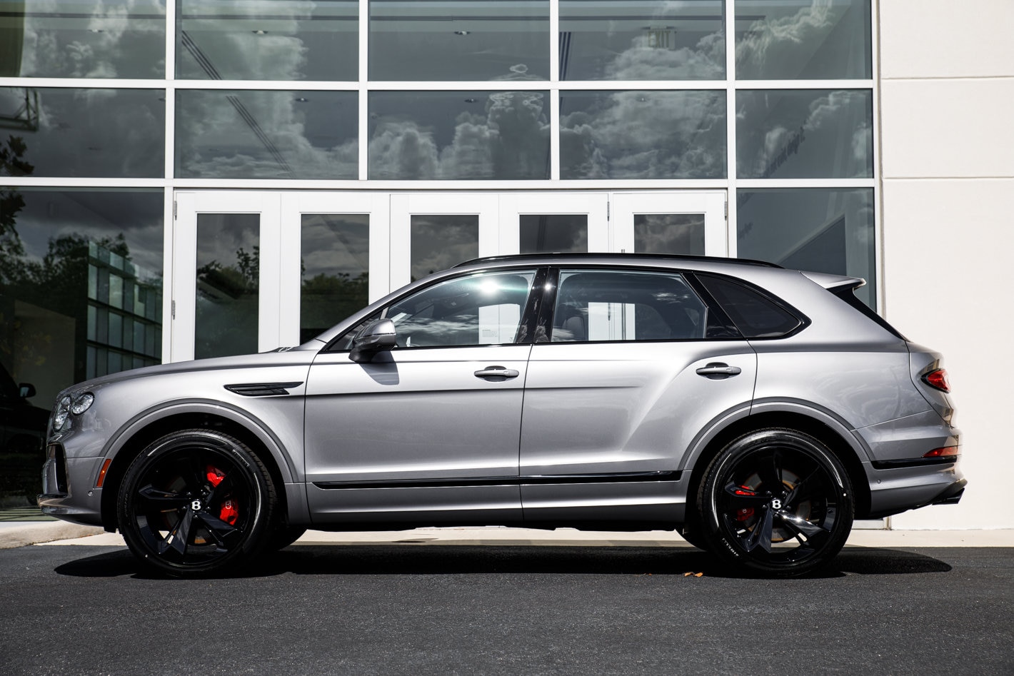 2026 Bentley Bentayga - Photo 7