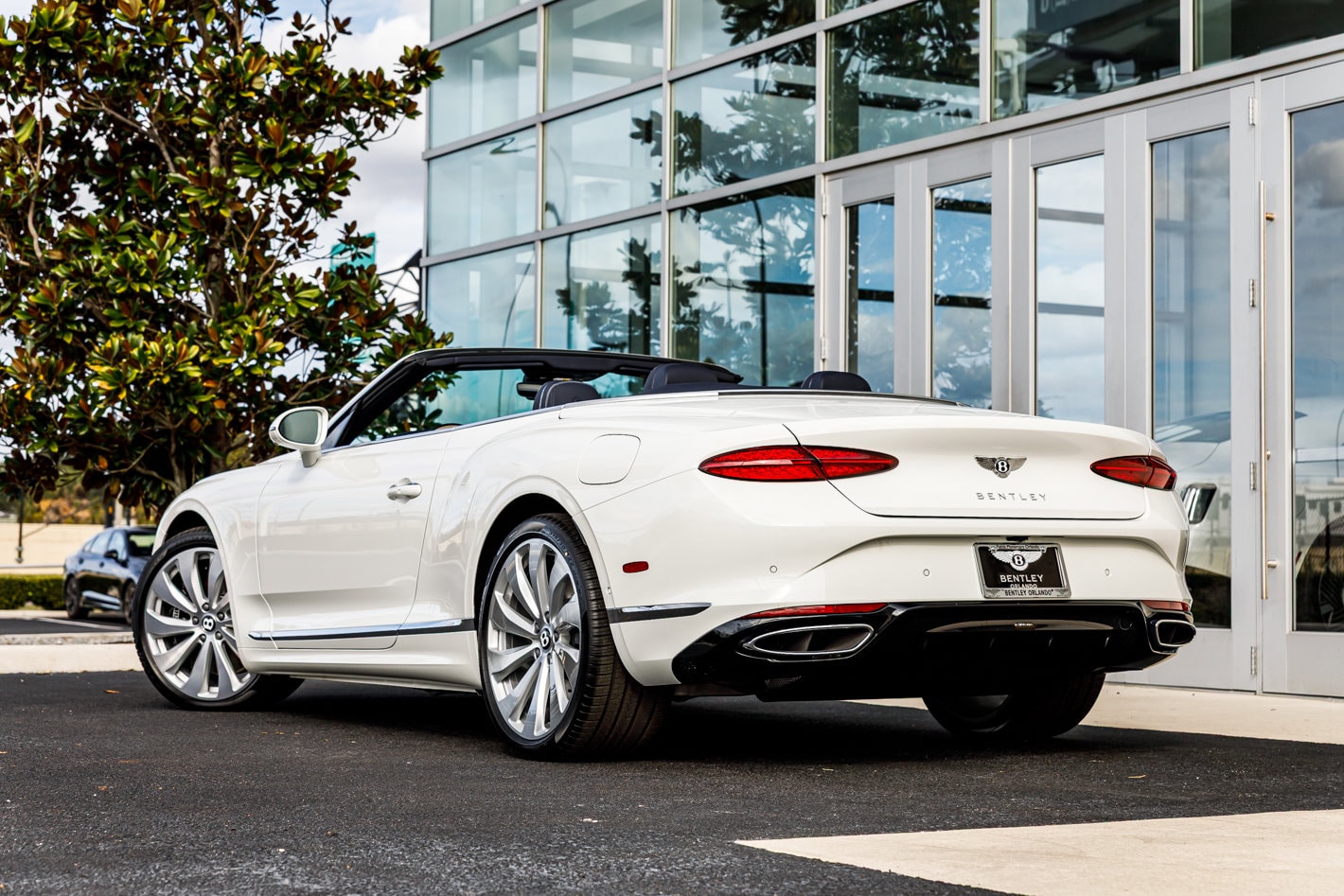 2026 Bentley Continental GTC - Photo 14