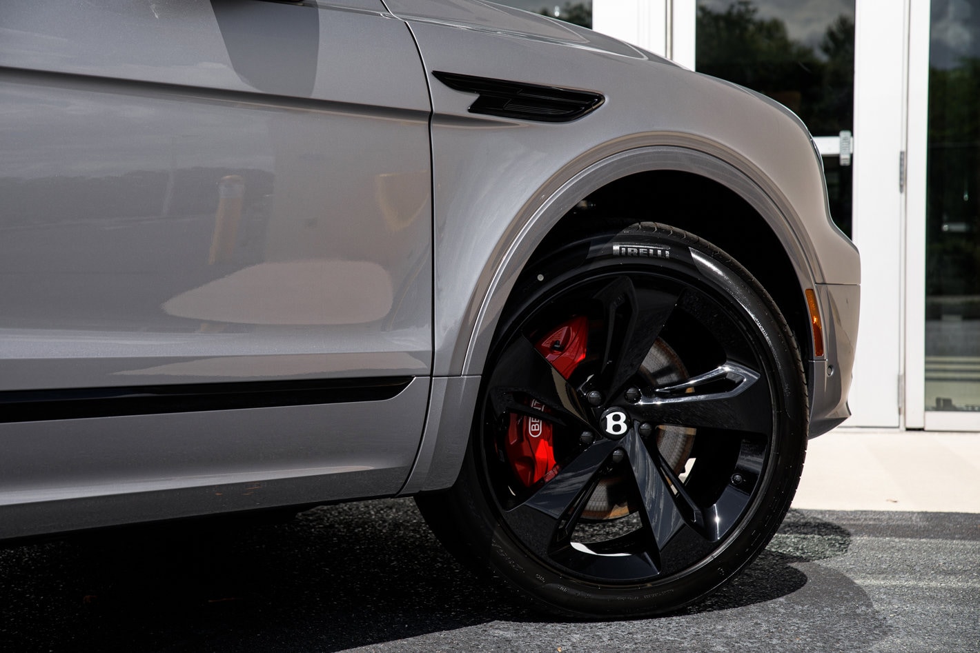 2026 Bentley Bentayga - Photo 18