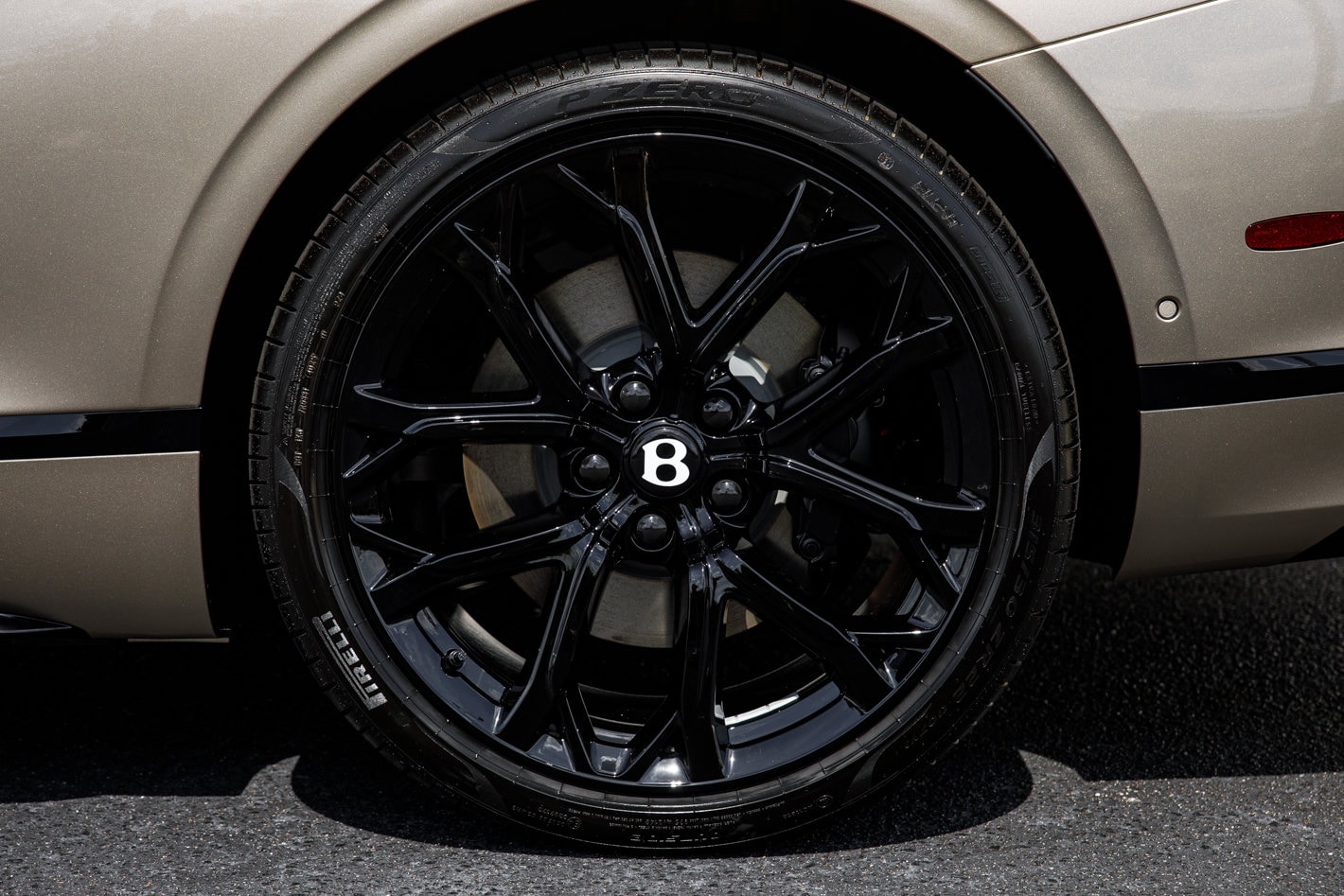 2026 Bentley Continental GTC - Photo 16