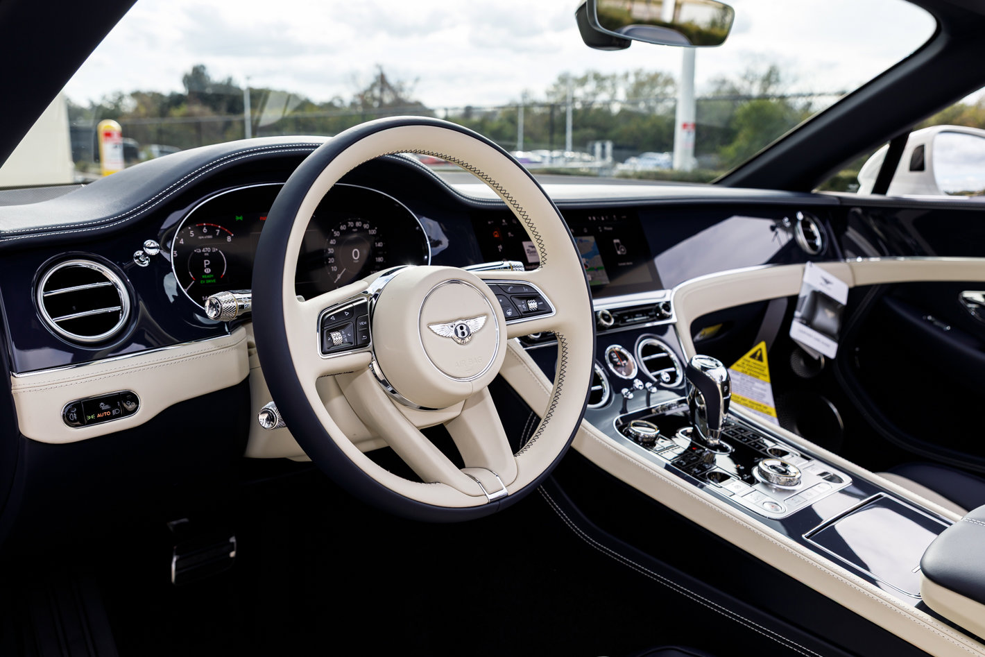 2026 Bentley Continental GTC - Photo 29