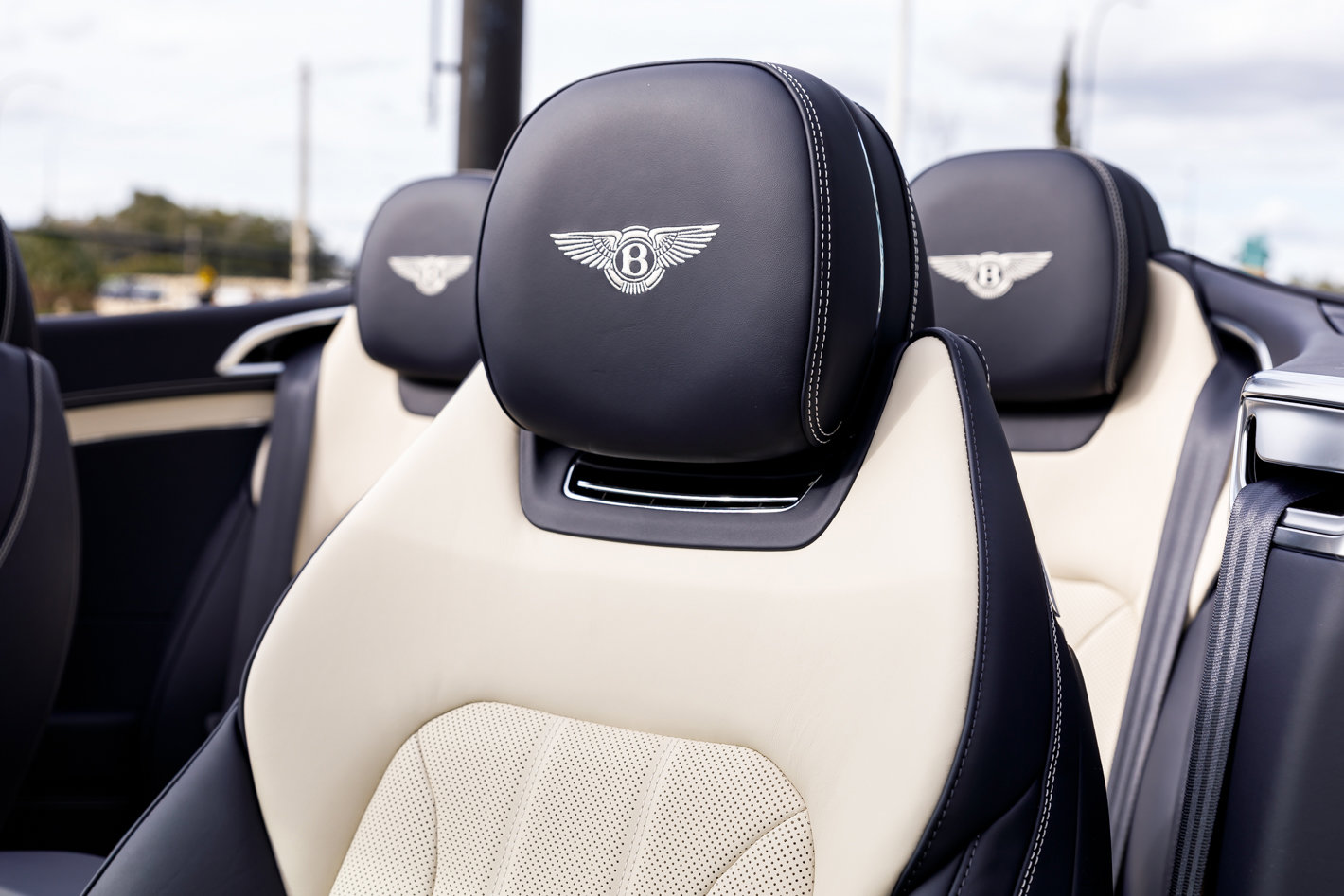 2026 Bentley Continental GTC - Photo 32