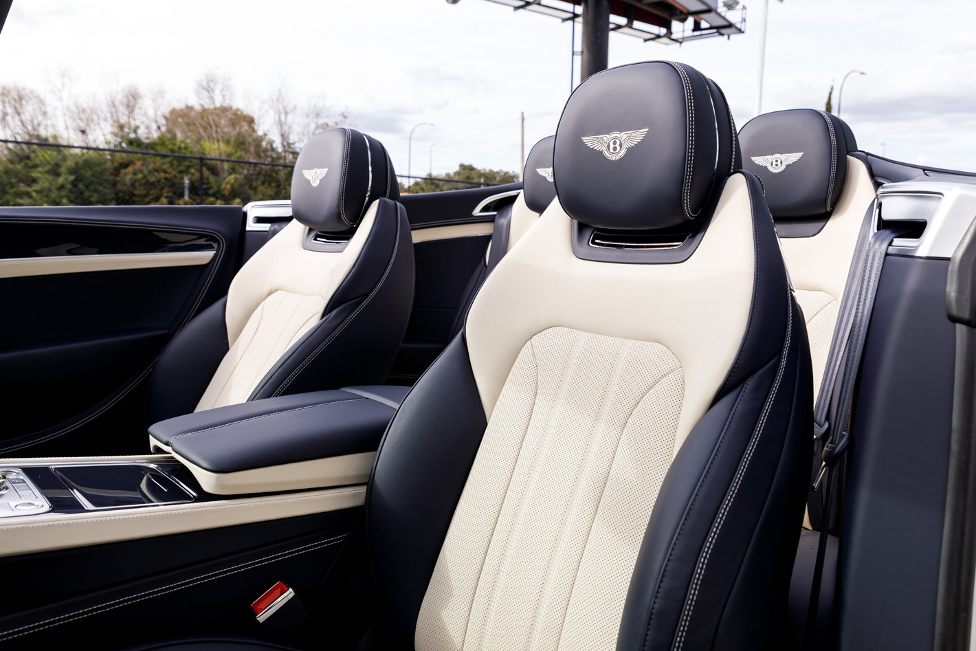 2026 Bentley Continental GTC - Photo 31