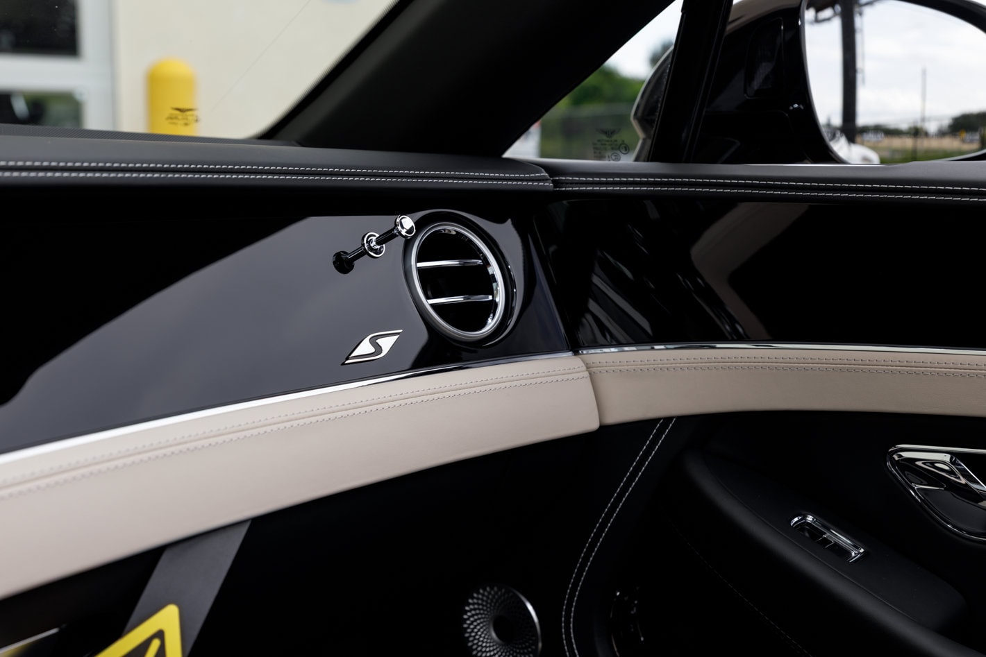 2026 Bentley Continental GTC - Photo 45