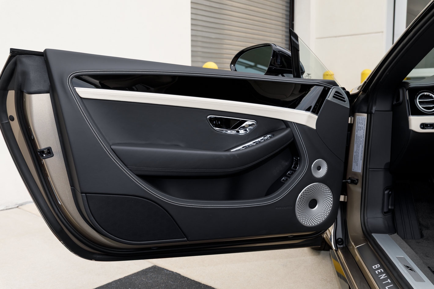 2026 Bentley Continental GTC - Photo 33