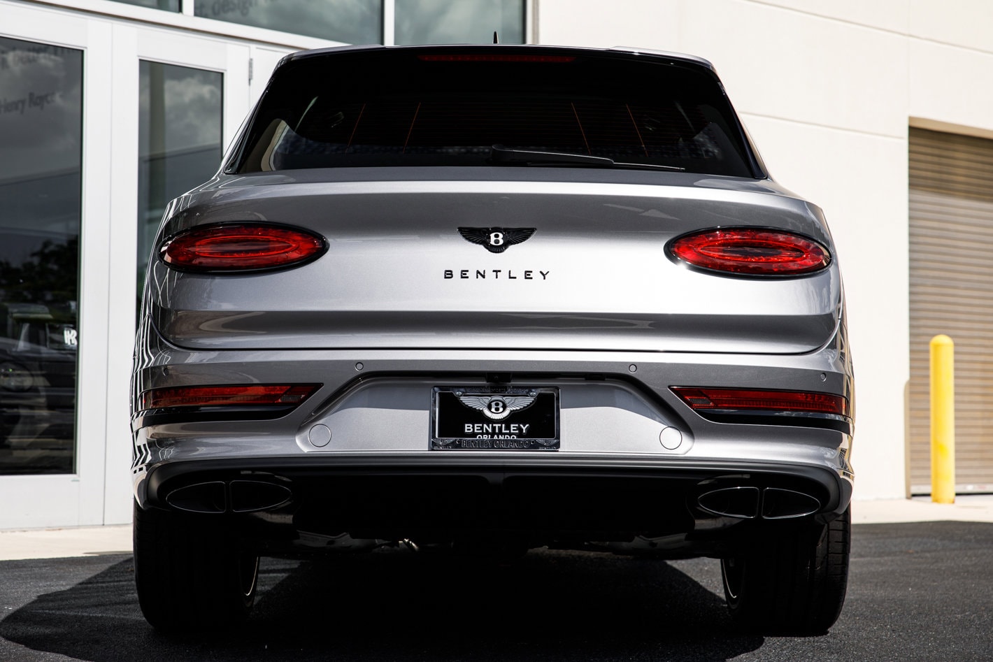 2026 Bentley Bentayga - Photo 16