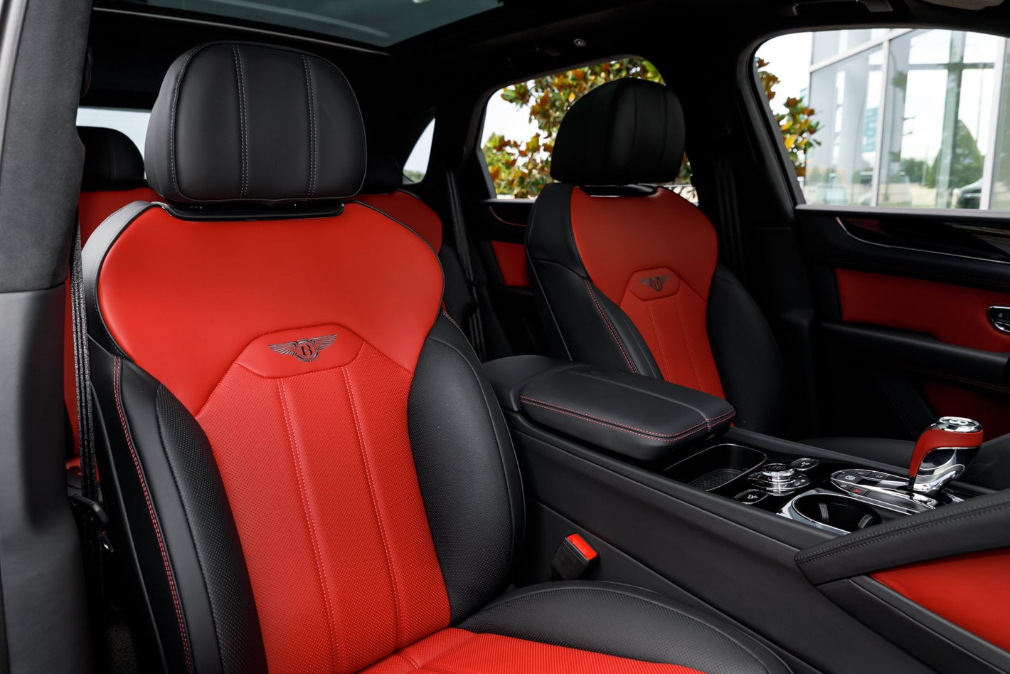 2026 Bentley Bentayga - Photo 40