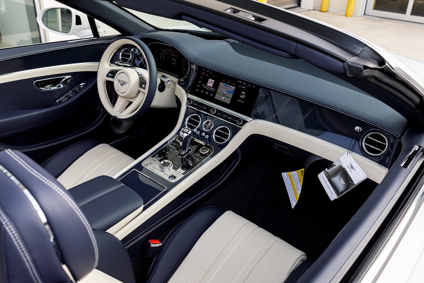 2026 Bentley Continental GTC - Photo 36