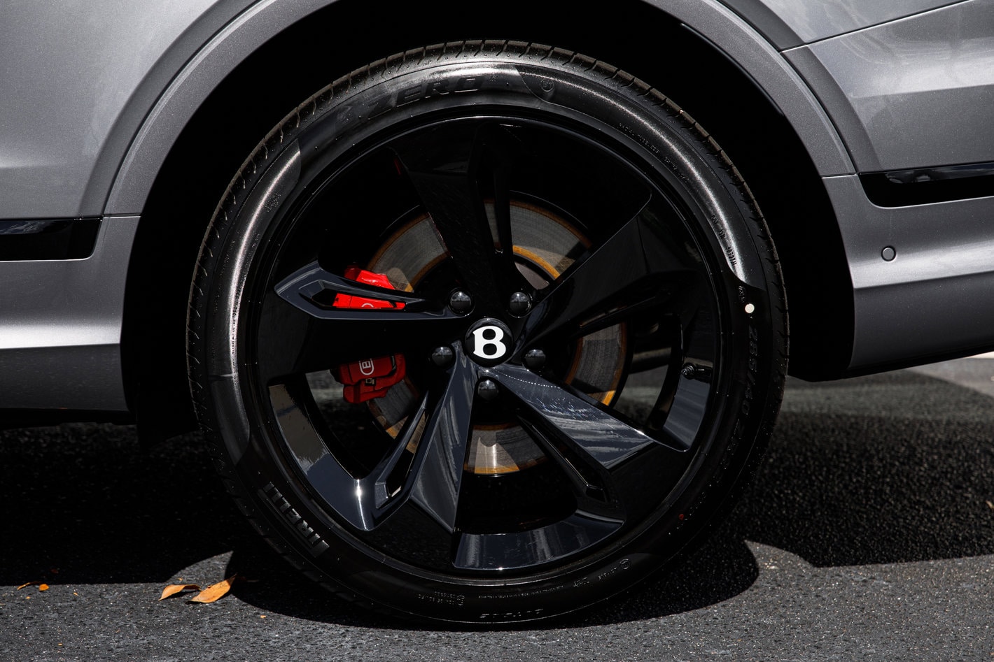 2026 Bentley Bentayga - Photo 12
