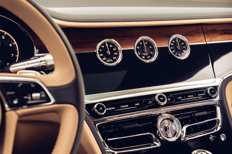 2021-Bentley-FlyingSpur-AlterEgo-Sedan-I01.jpeg