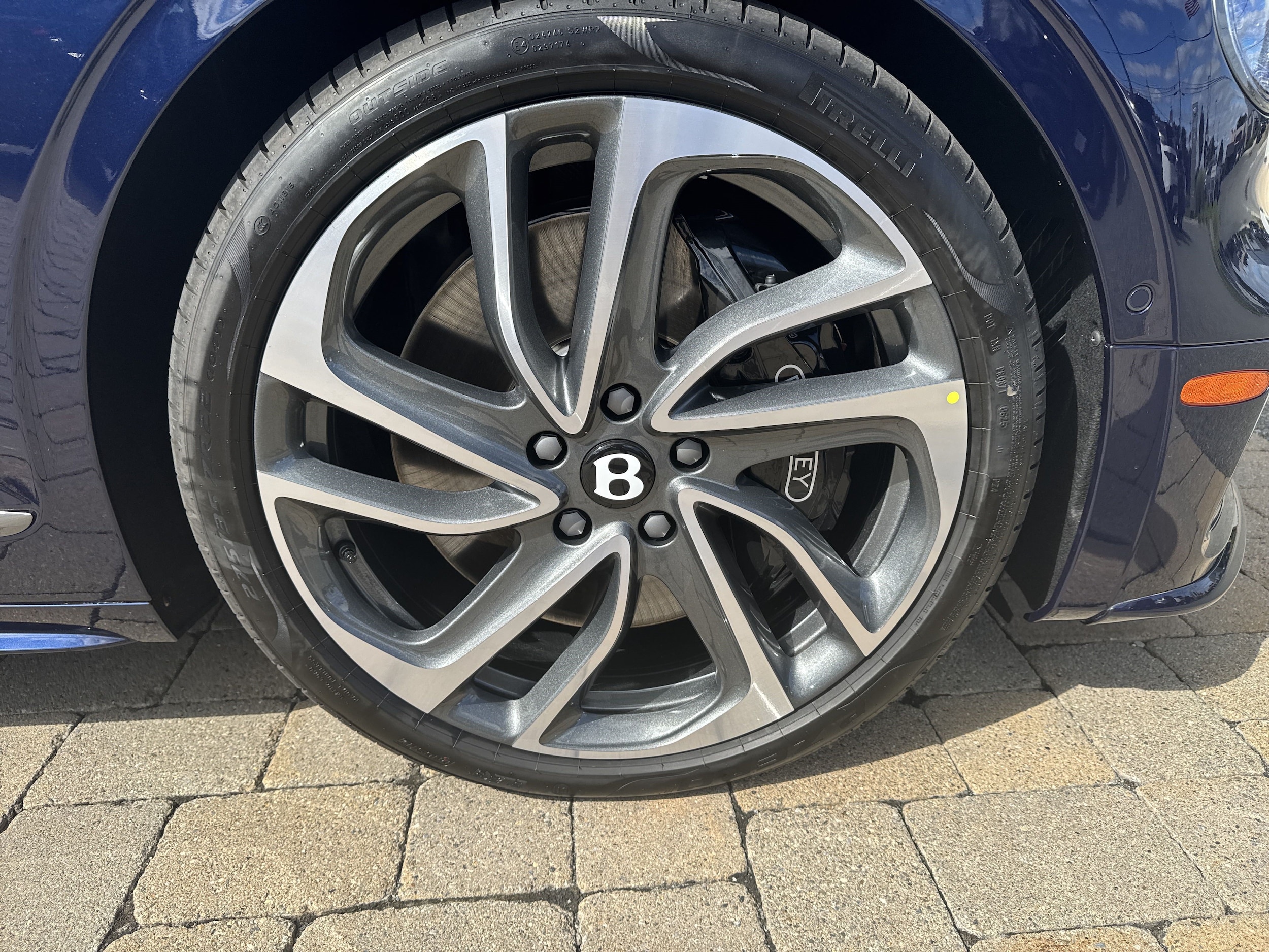 2025 Bentley Flying Spur Speed - Photo 29