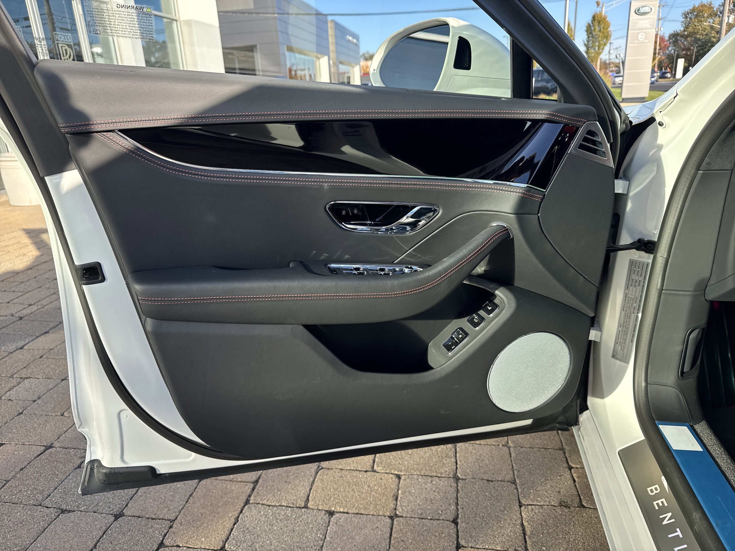 2026 Bentley Flying Spur - Photo 13