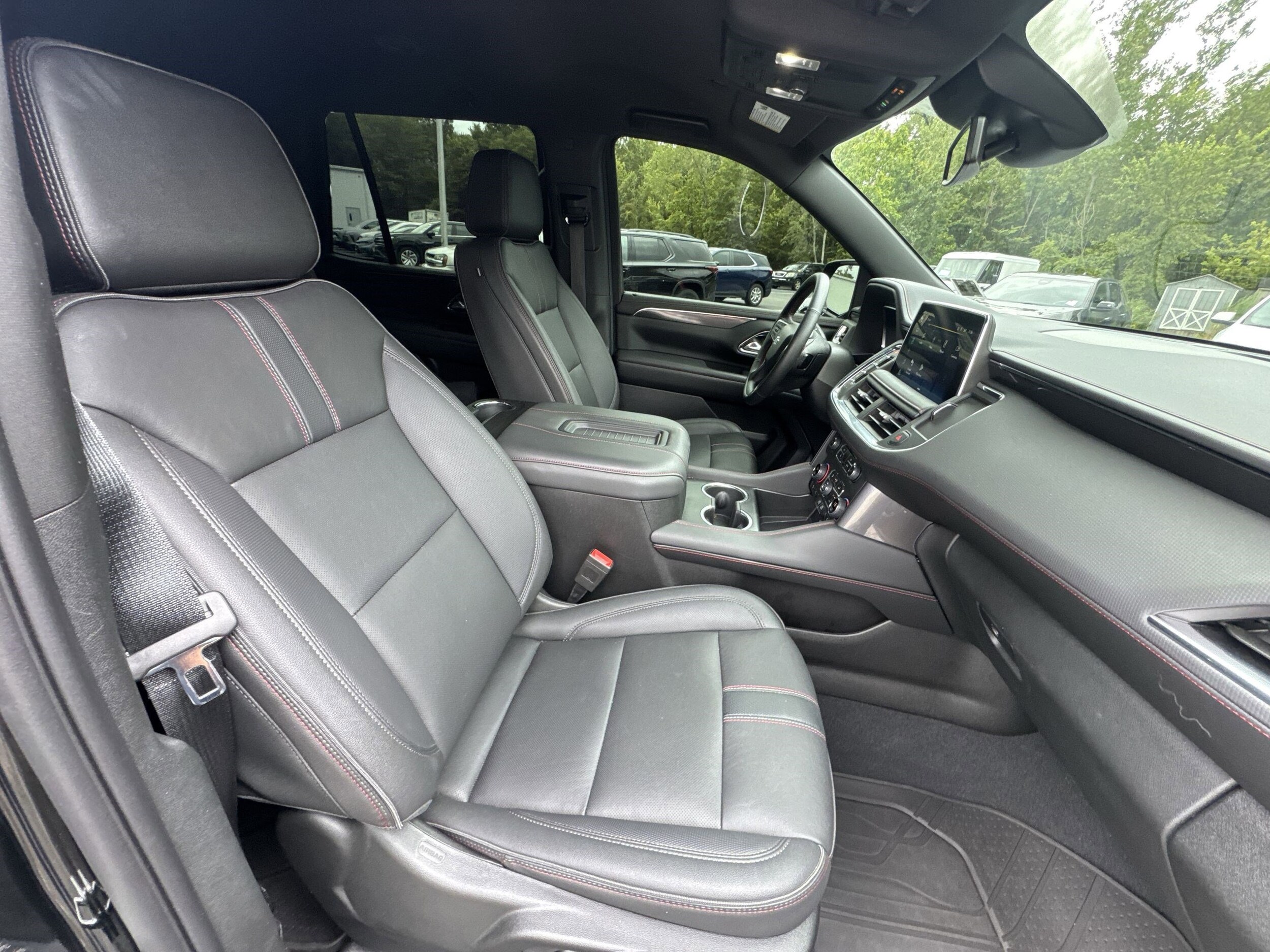 2023 Chevrolet Tahoe RST photo 2