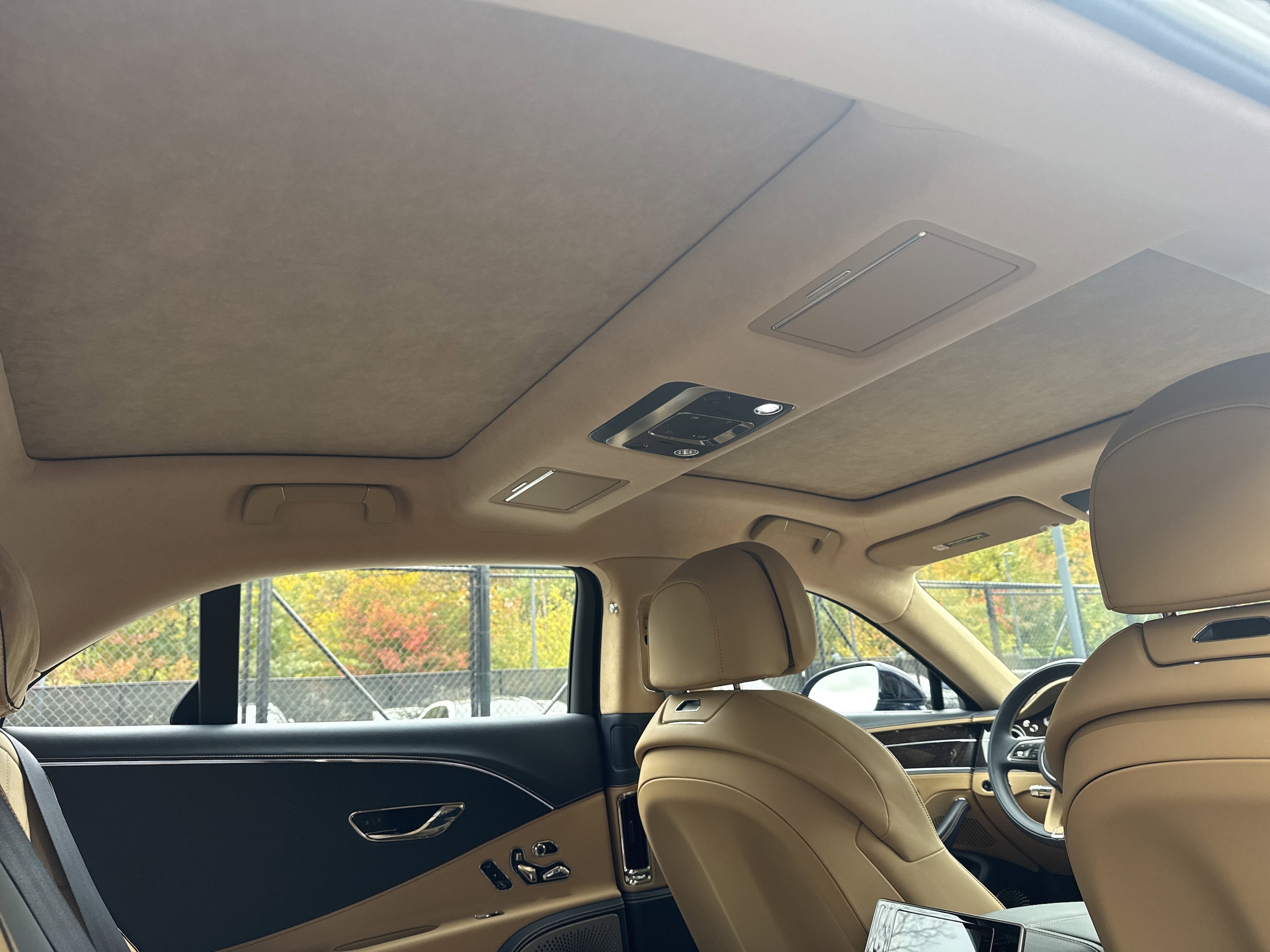 2024 Bentley Flying Spur - Photo 16