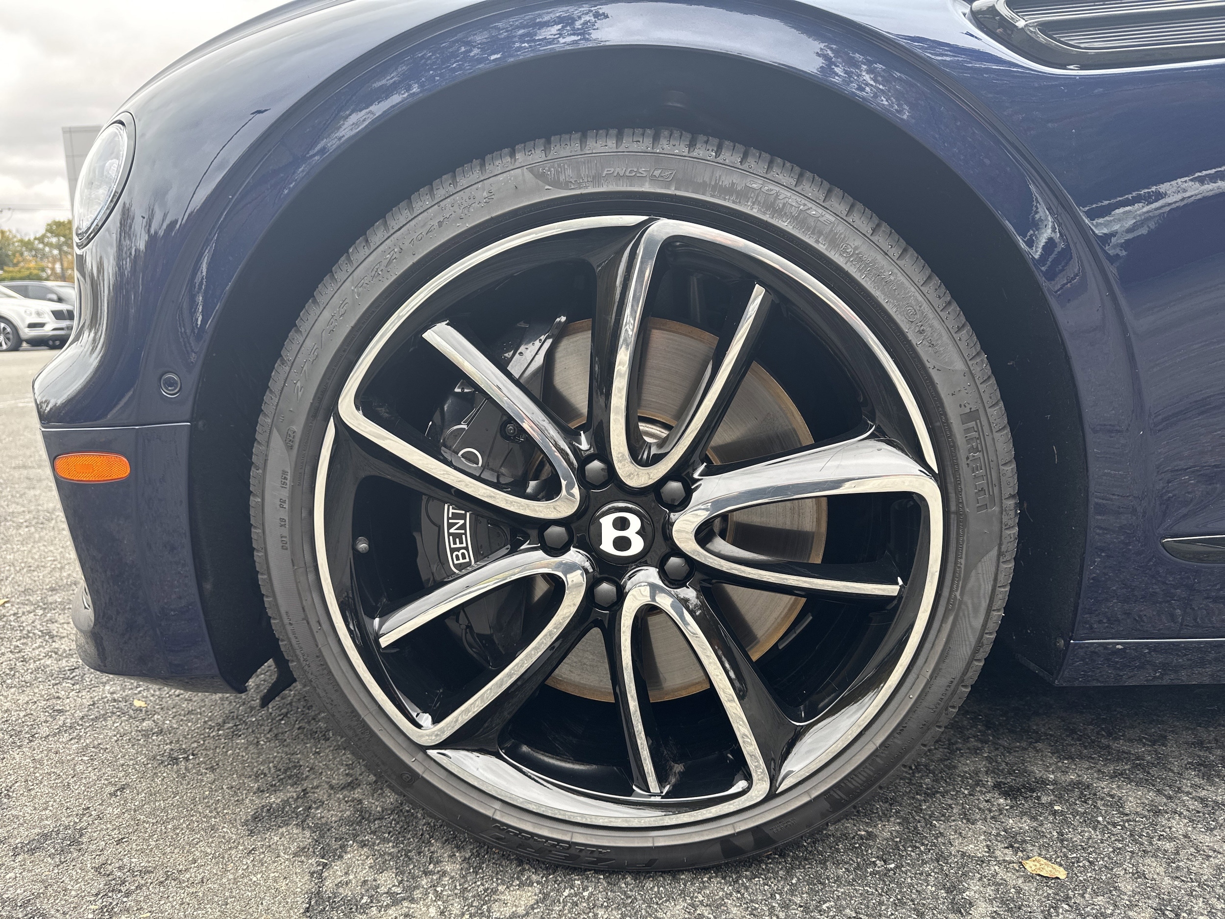 2024 Bentley Flying Spur - Photo 6