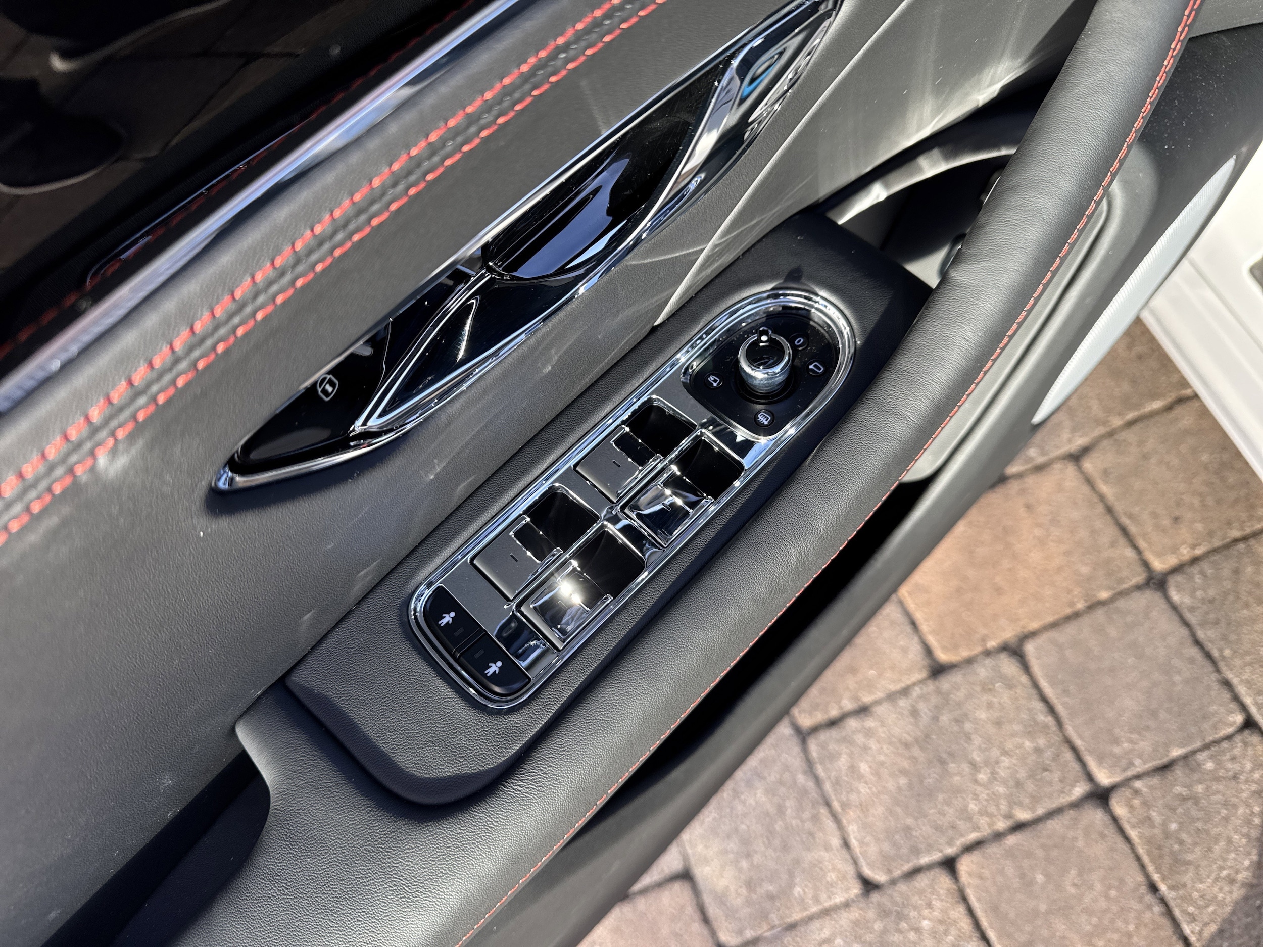 2026 Bentley Flying Spur - Photo 12