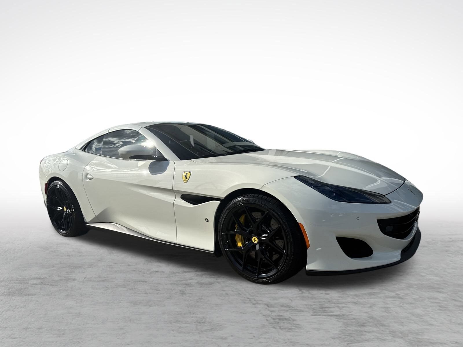 2019 Ferrari Portofino Base photo 3