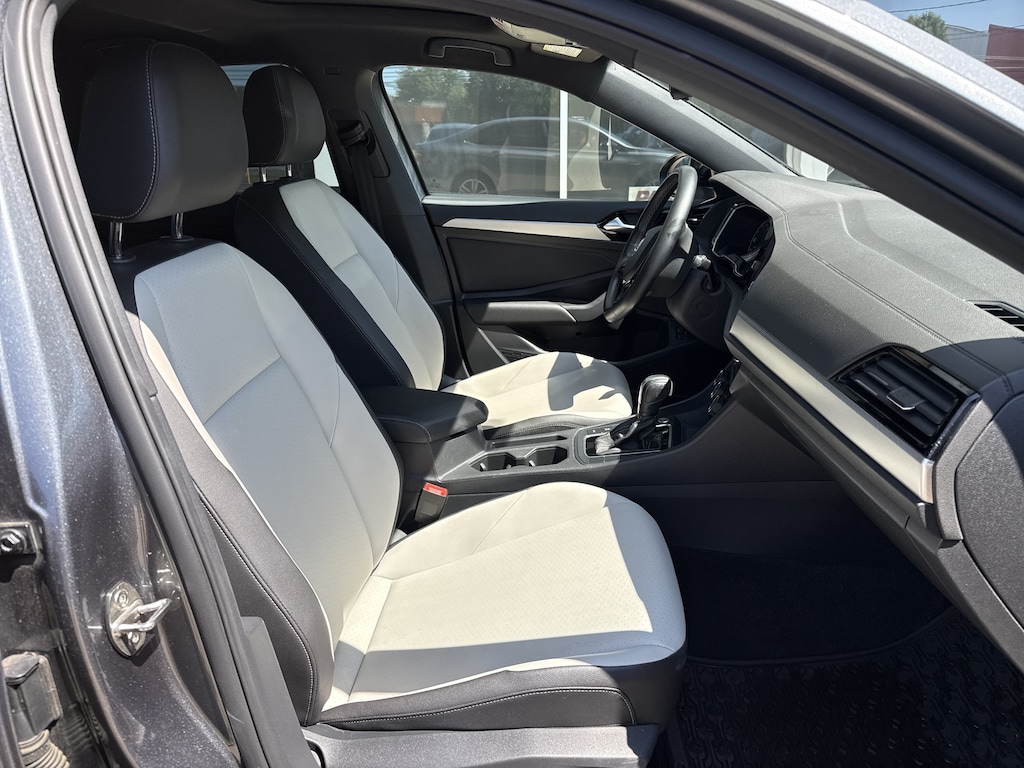 Used 2021 Volkswagen Jetta R-Line R-Line Auto