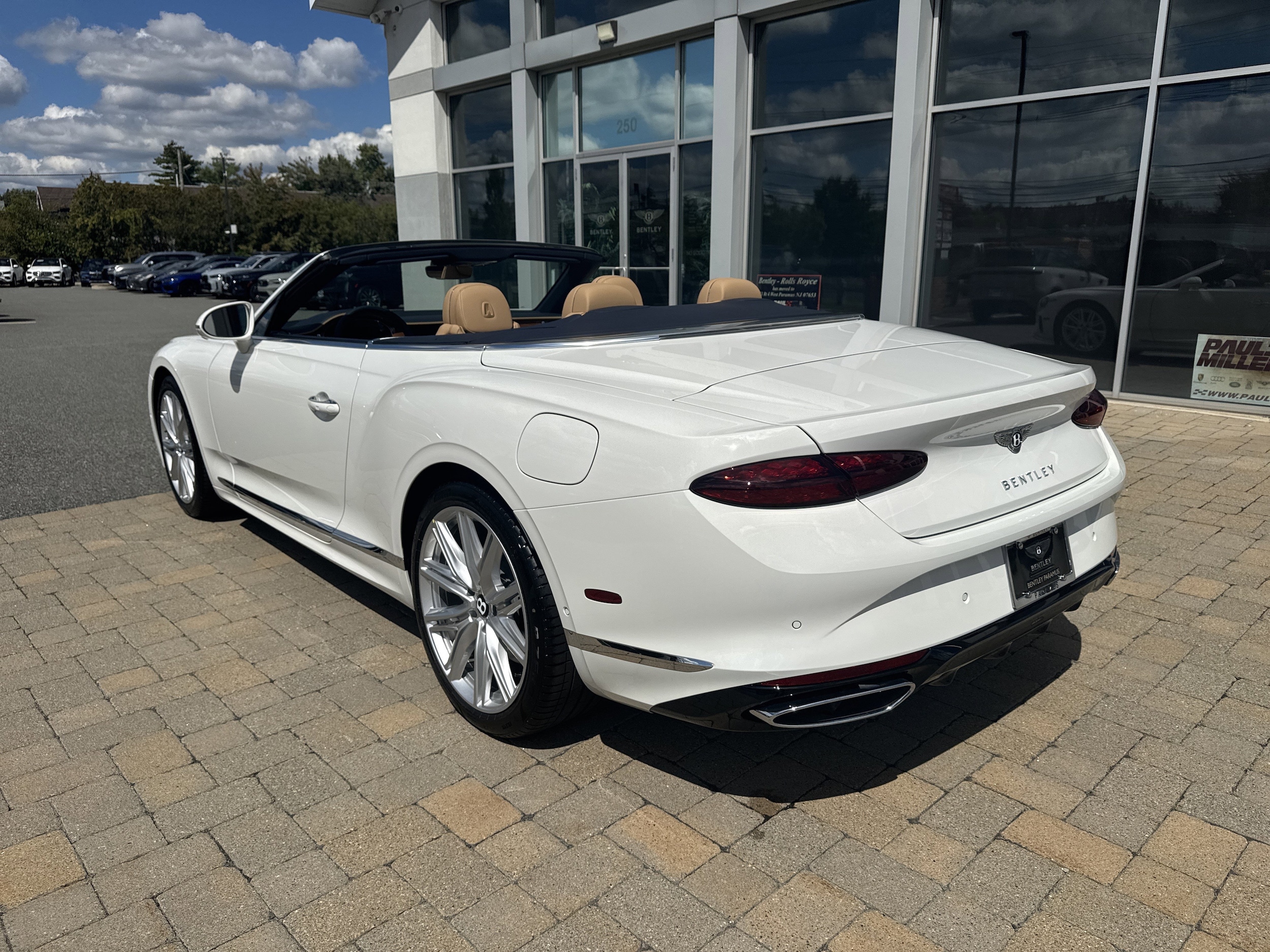 2026 Bentley Continental GTC - Photo 36