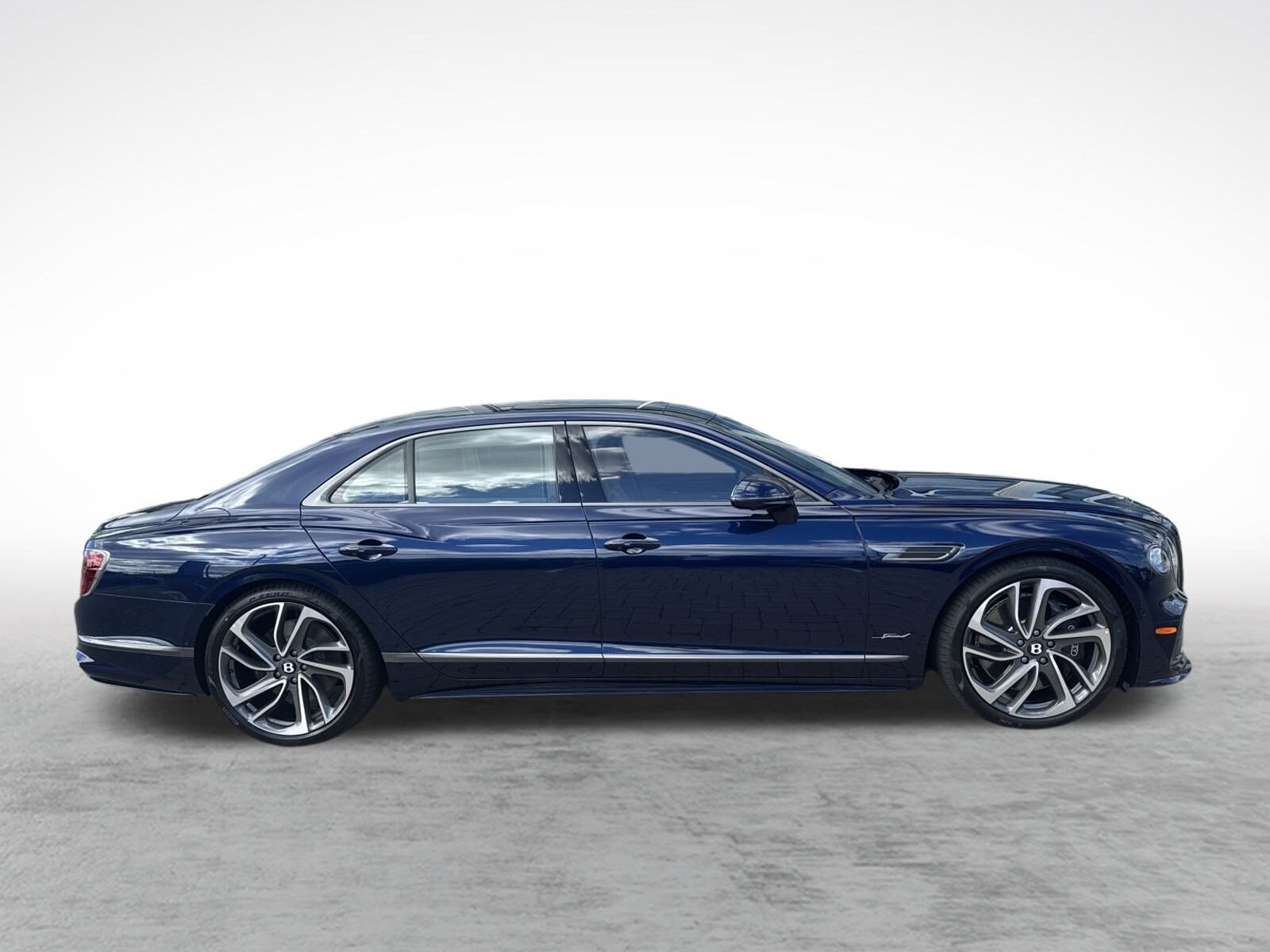 2025 Bentley Flying Spur Speed photo 2