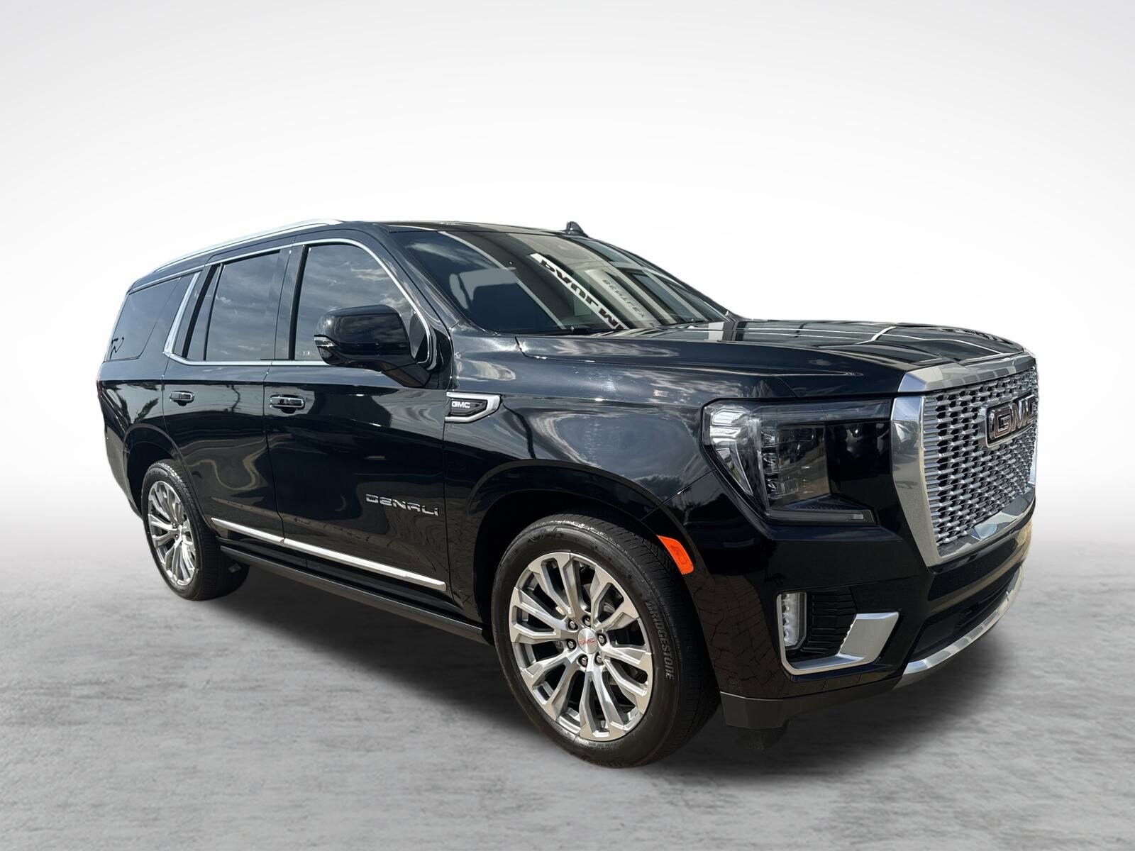 2023 Gmc Yukon Denali photo 3