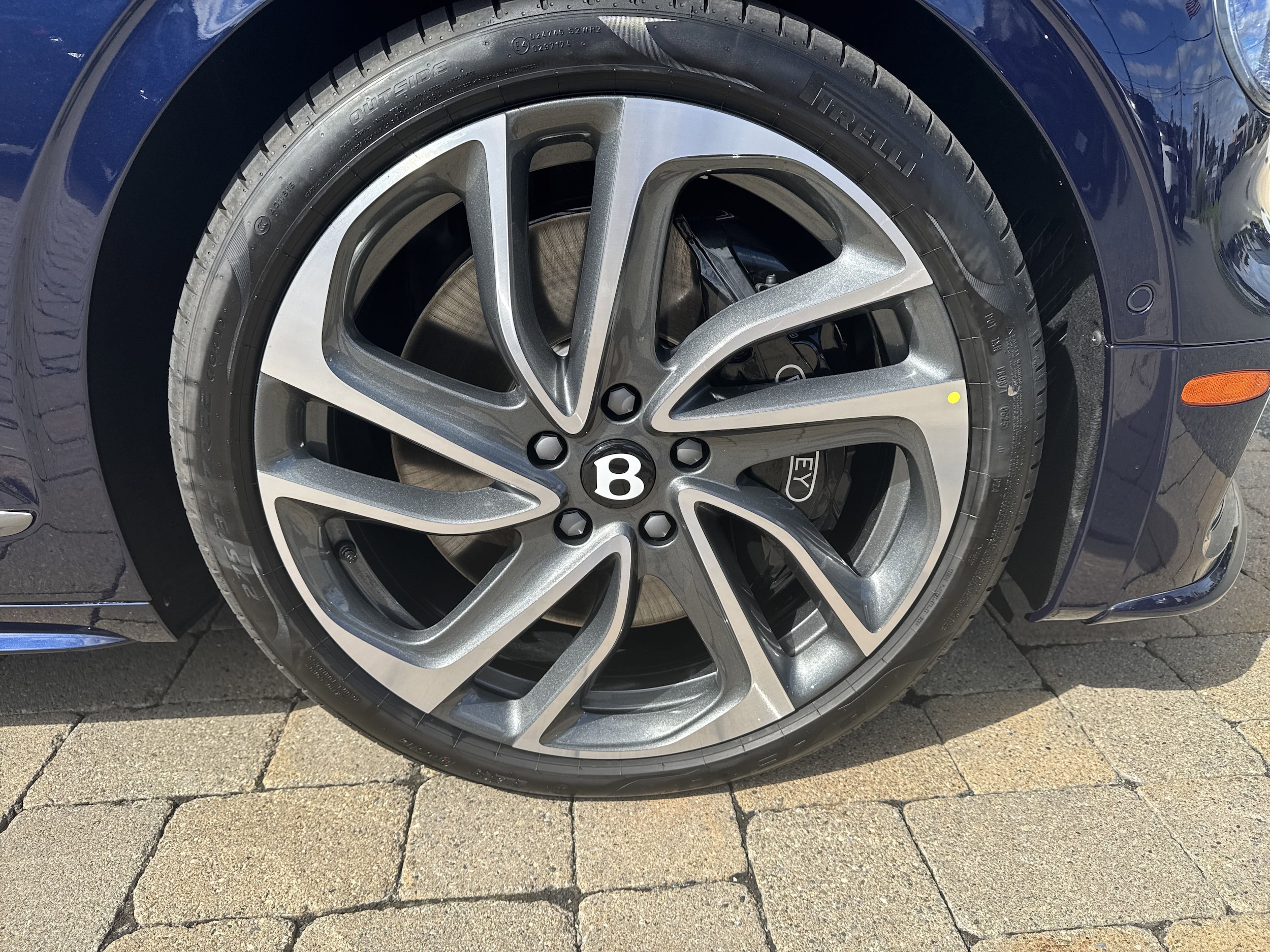 2025 Bentley Flying Spur Speed - Photo 29