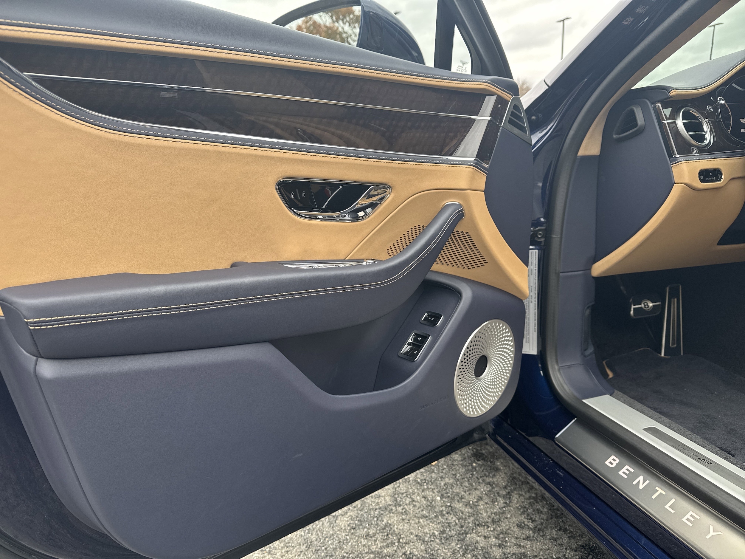 2024 Bentley Flying Spur - Photo 13