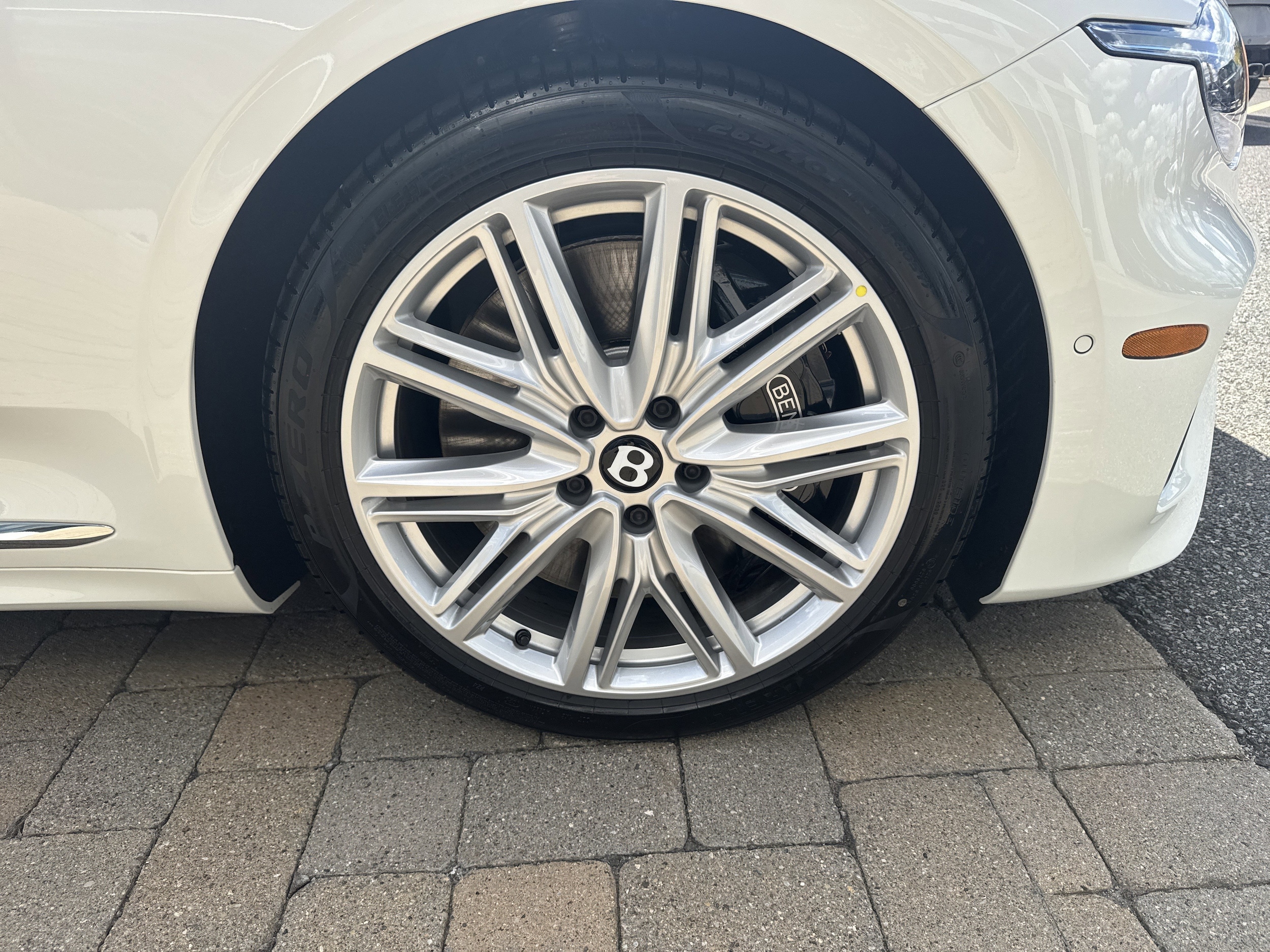 2026 Bentley Continental GTC - Photo 27