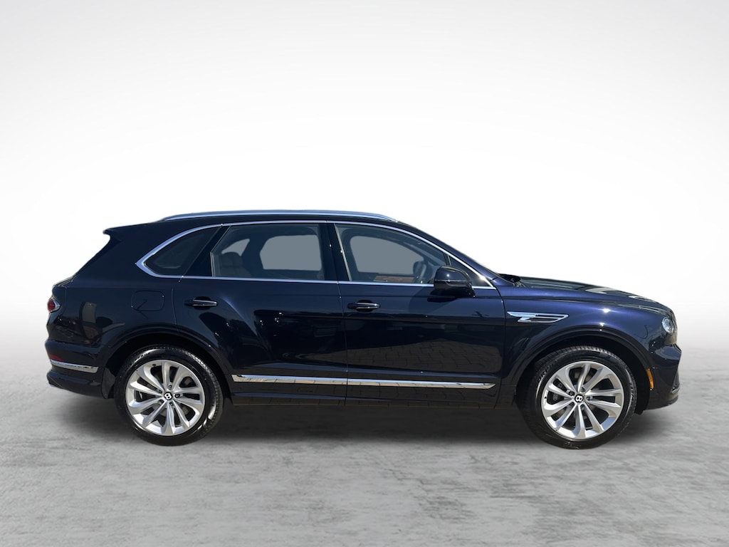 New 2025 Bentley Bentayga V8 SUV