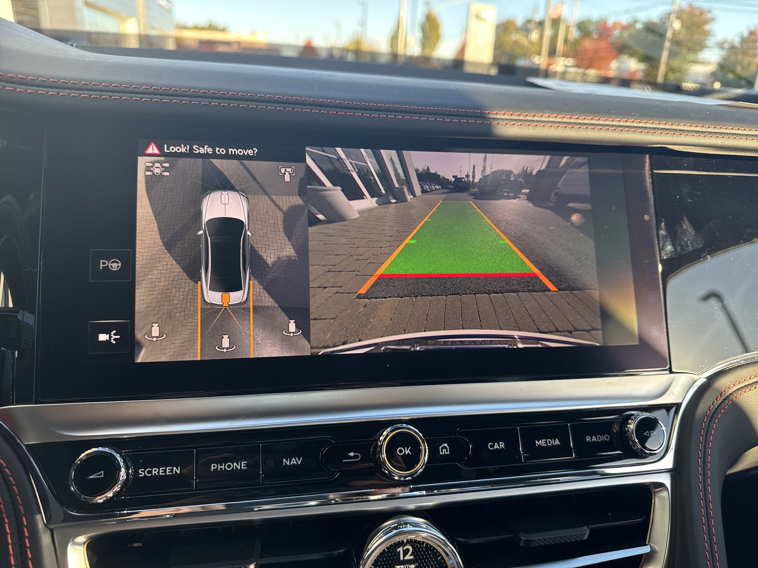2026 Bentley Flying Spur - Photo 24