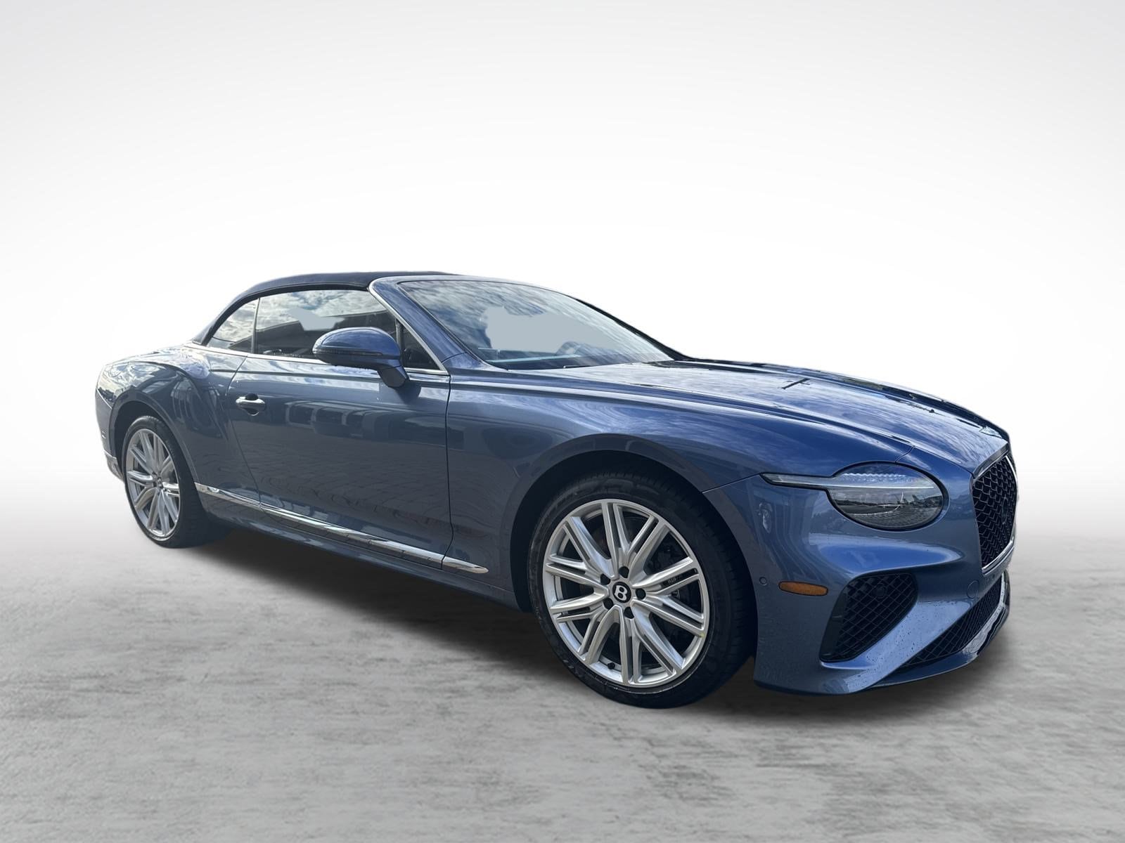 2026 Bentley Continental GTC - Photo 8