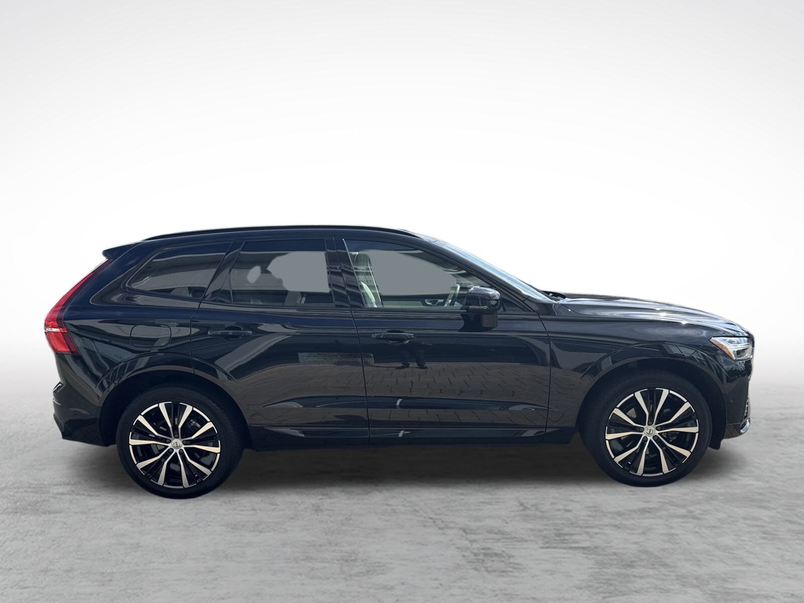 2024 Volvo XC60 Plus photo 4