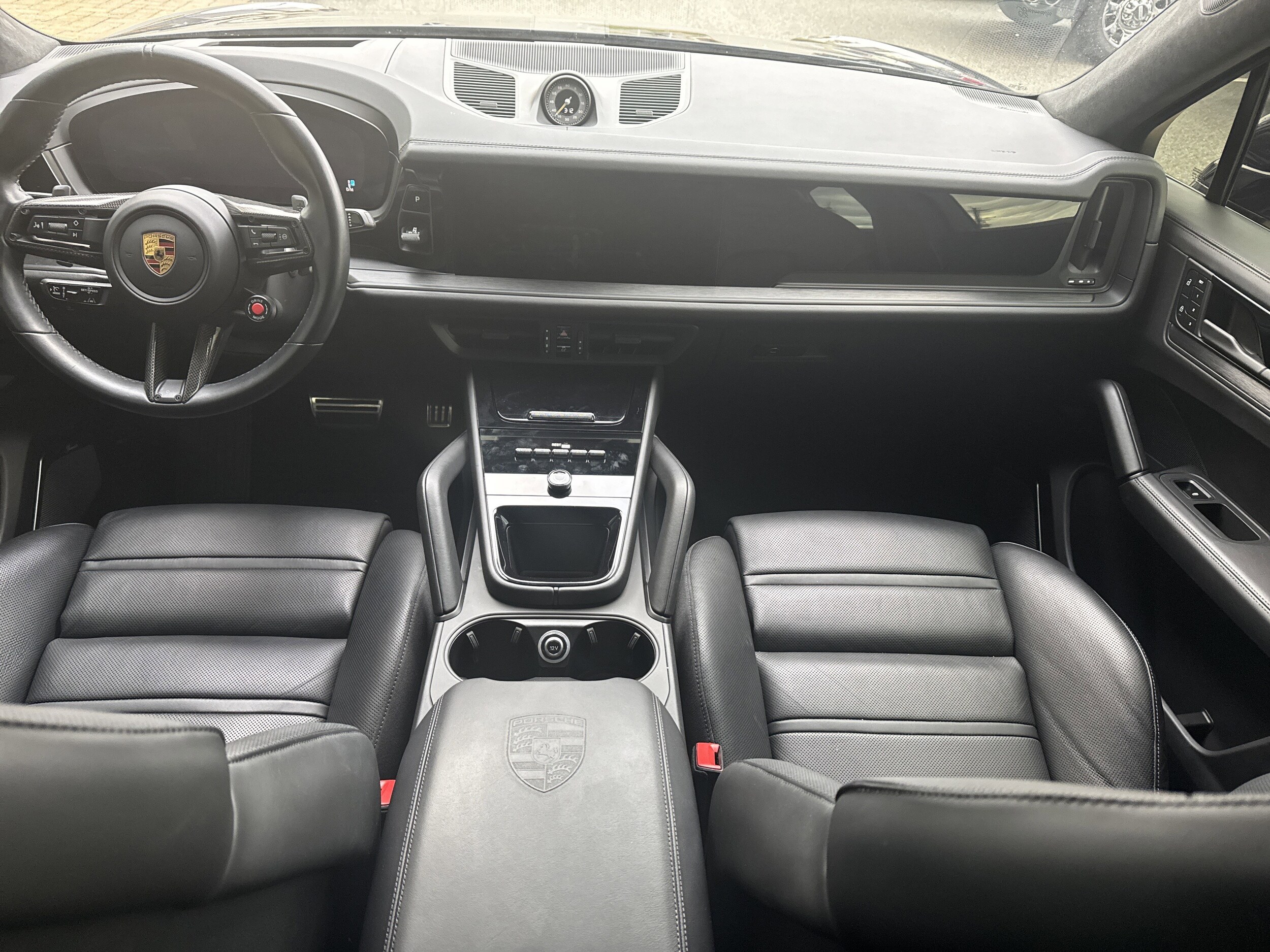 2024 Porsche Cayenne Coupe Turbo GT photo 4