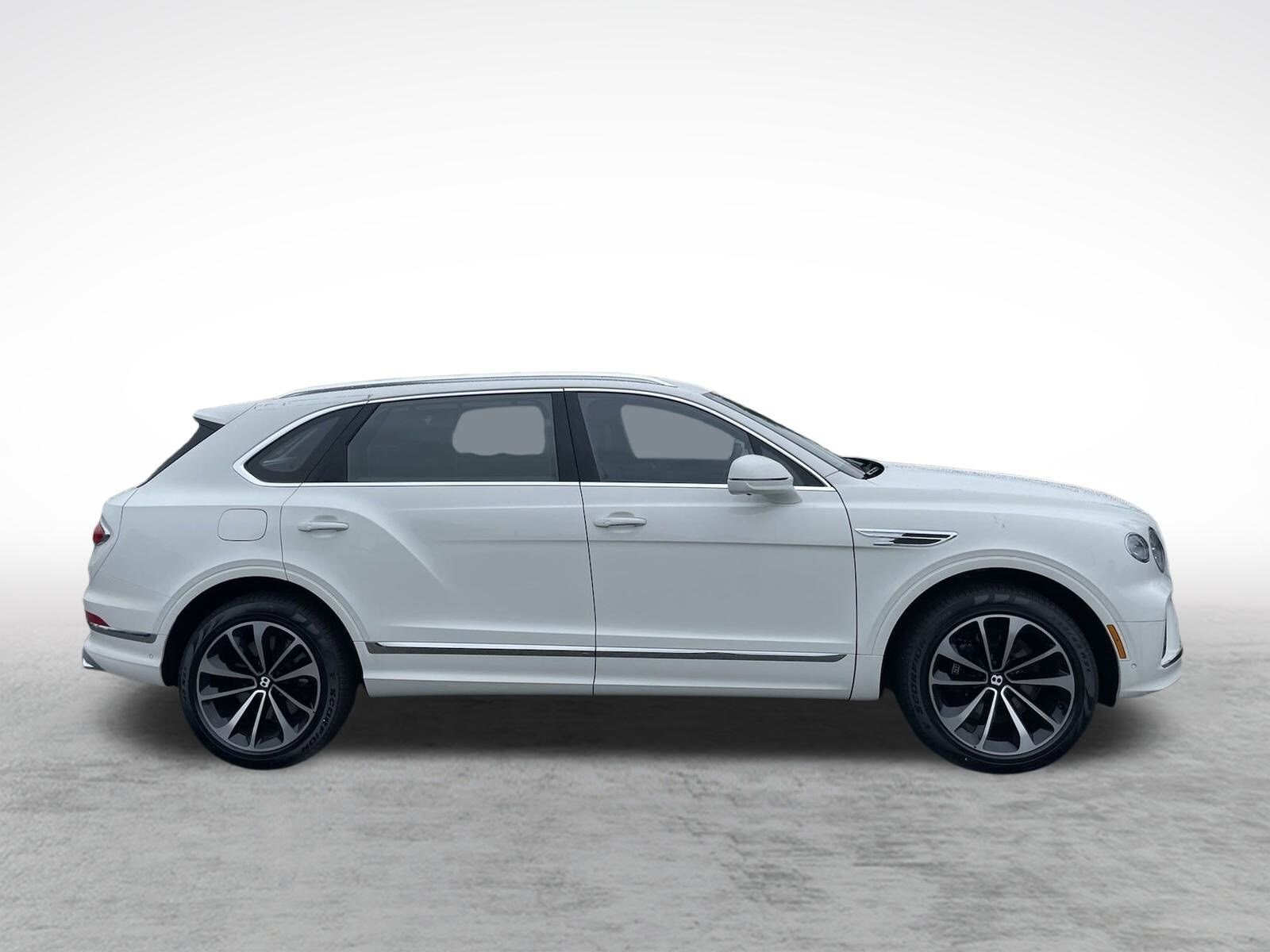 2024 Bentley Bentayga EWB photo 4