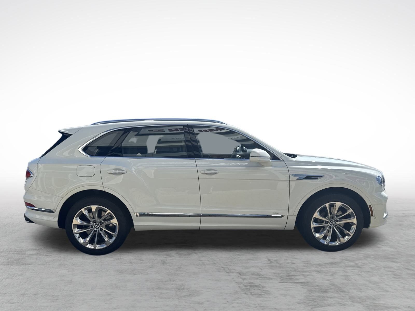 2022 Bentley Bentayga V8 photo 4