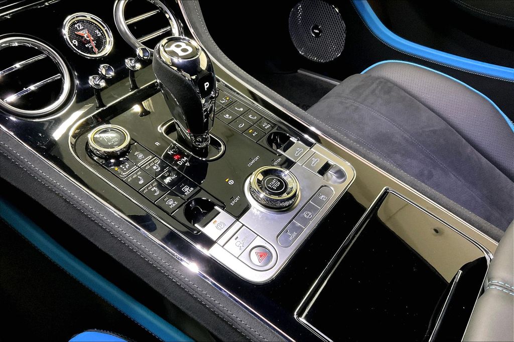 2025 Bentley Continental GTC Speed - Photo 12