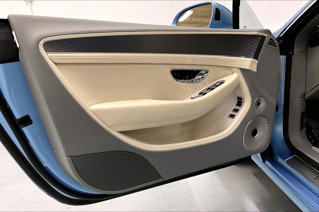 2026 Bentley Continental GTC Base - Photo 19