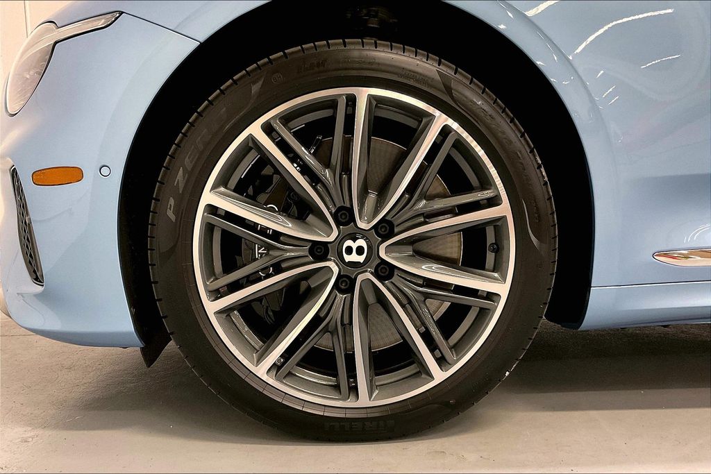 2026 Bentley Continental GTC Base - Photo 17