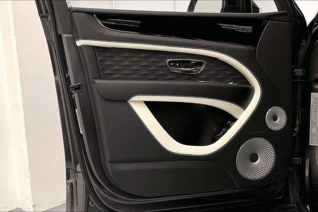 2026 Bentley Bentayga Speed - Photo 19
