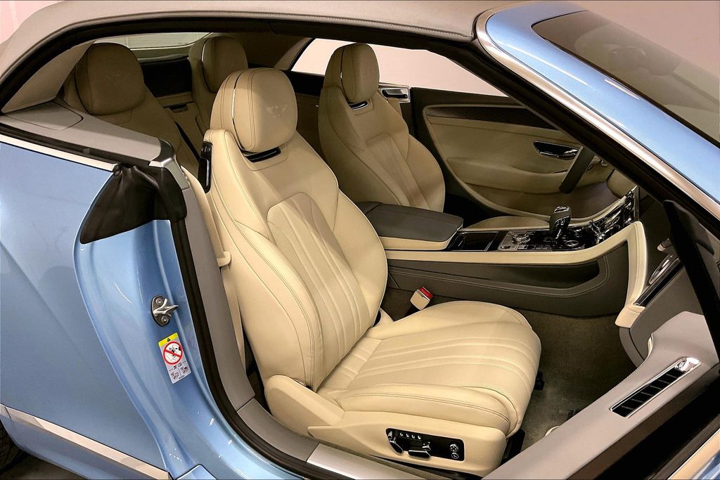 2026 Bentley Continental GTC Base - Photo 14